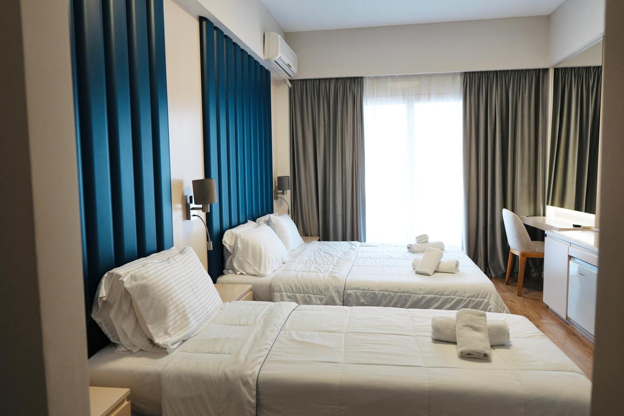 Hotel Blue Sky Sarandë Exterior foto