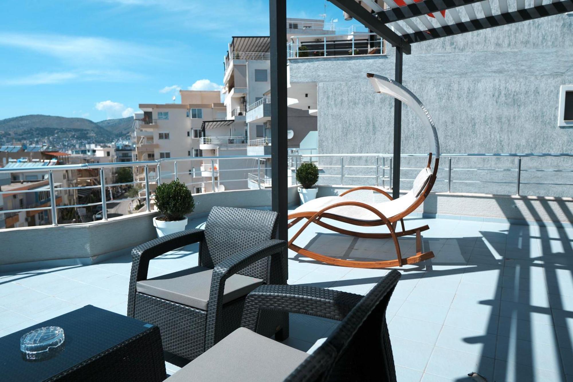 Hotel Blue Sky Sarandë Exterior foto
