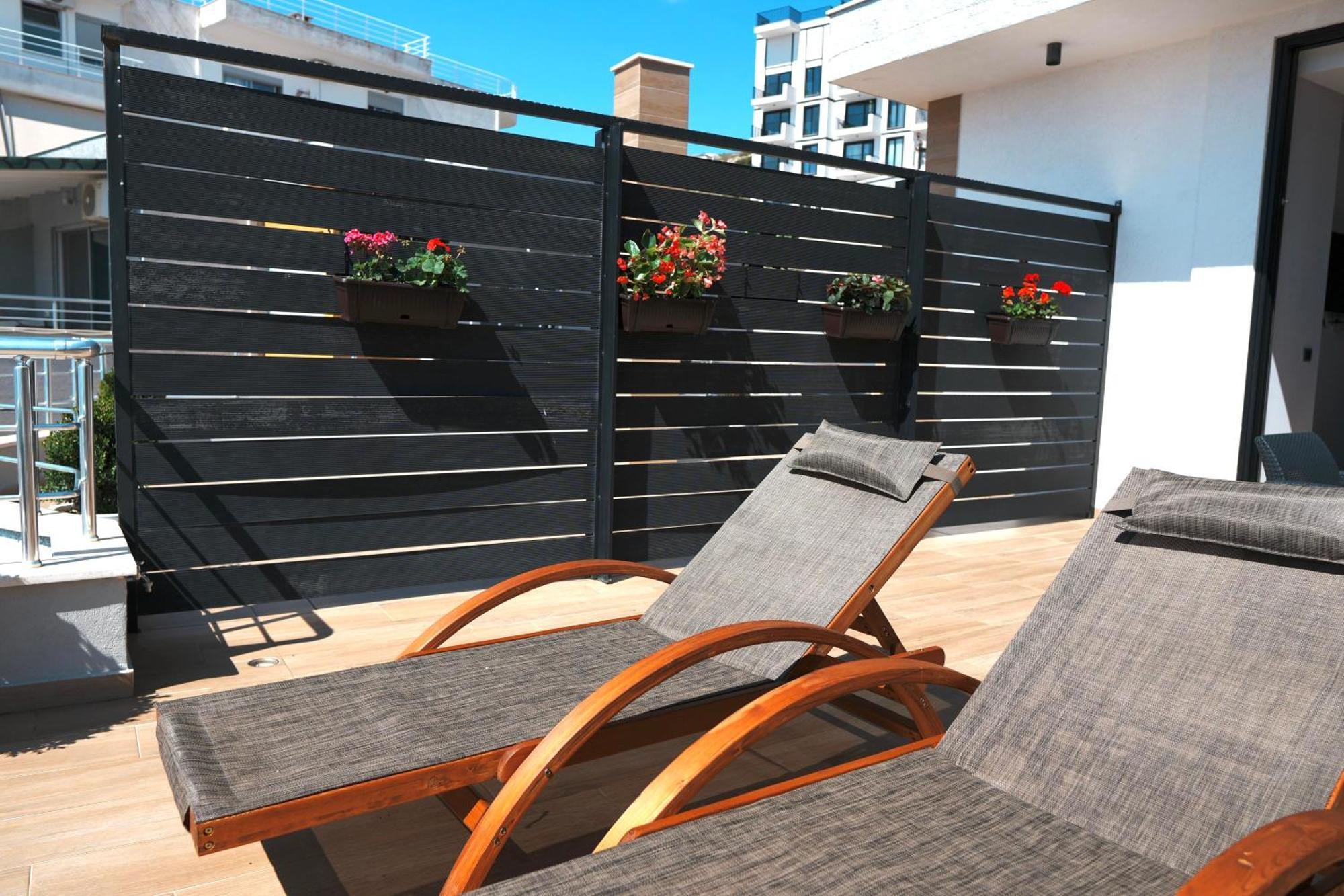 Hotel Blue Sky Sarandë Exterior foto